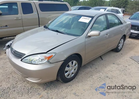 2004 Toyota Camry Le z USA, uszkodzony, nr VIN 4T1BE32K04U320925